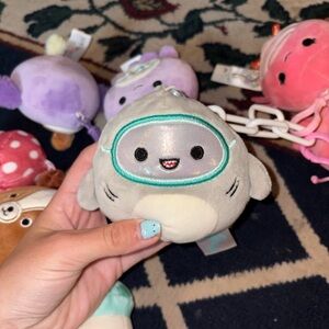 gordon the shark squishmallow keychain